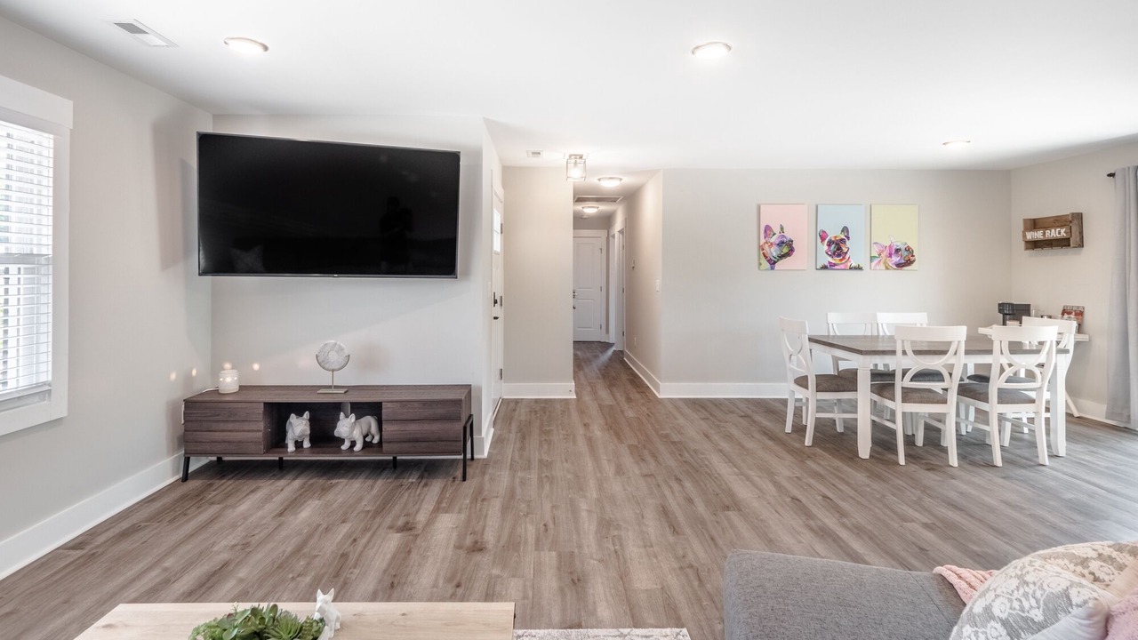 Photo of Livingroom in Silver Lake
