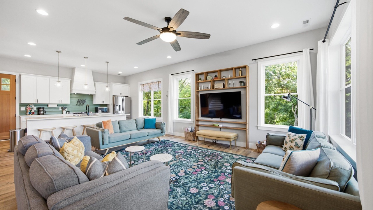 Photo of Livingroom in Chattanooga Valley