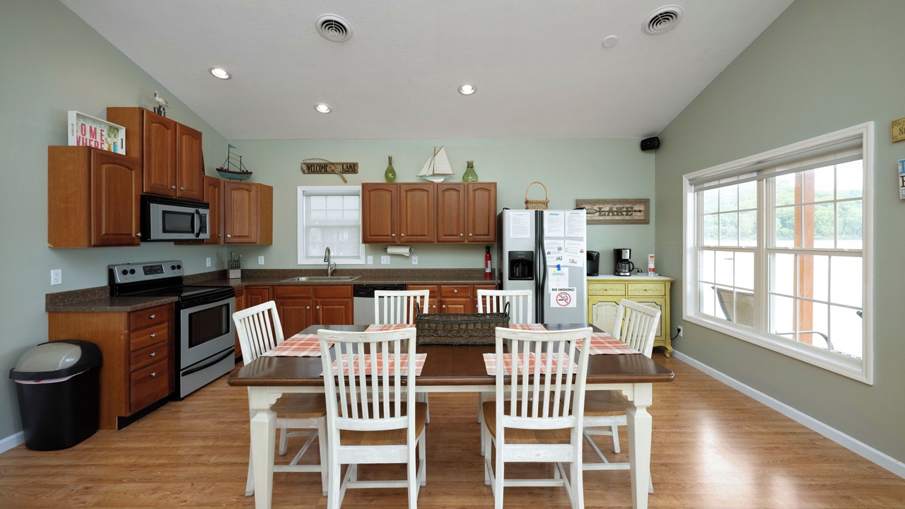 Photo of Kitchen in La Follette