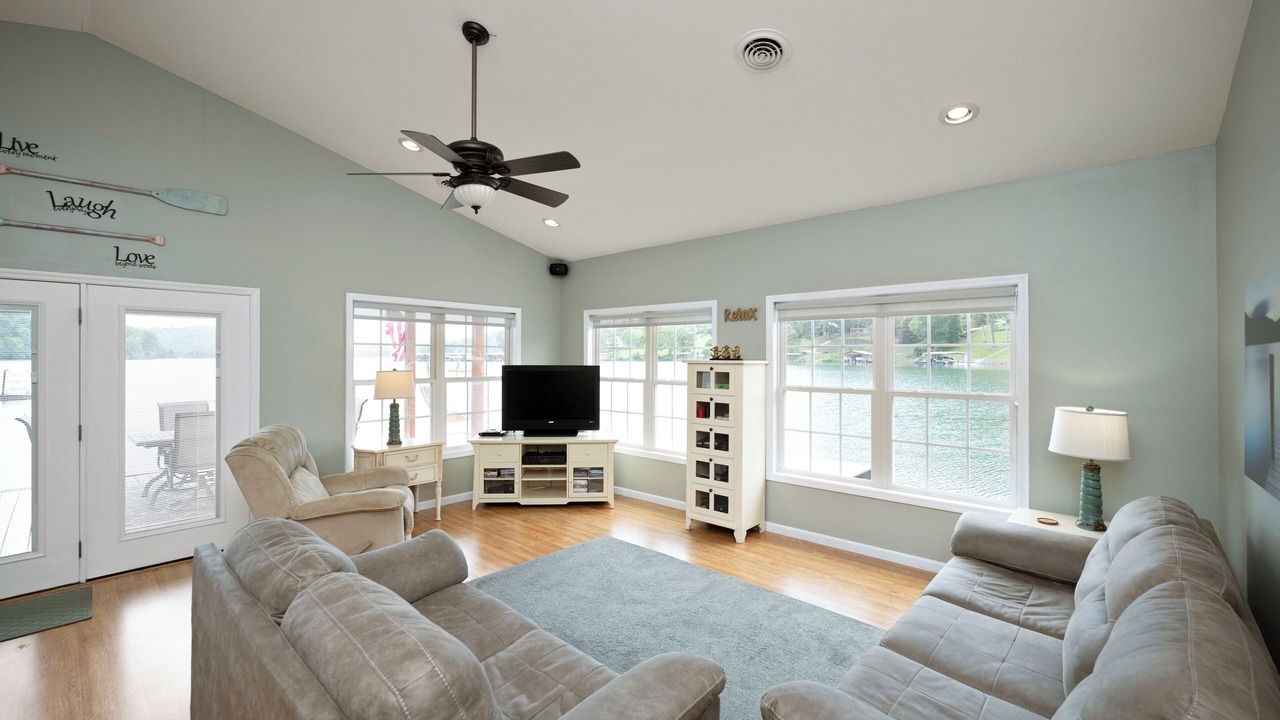 Photo of Livingroom in La Follette