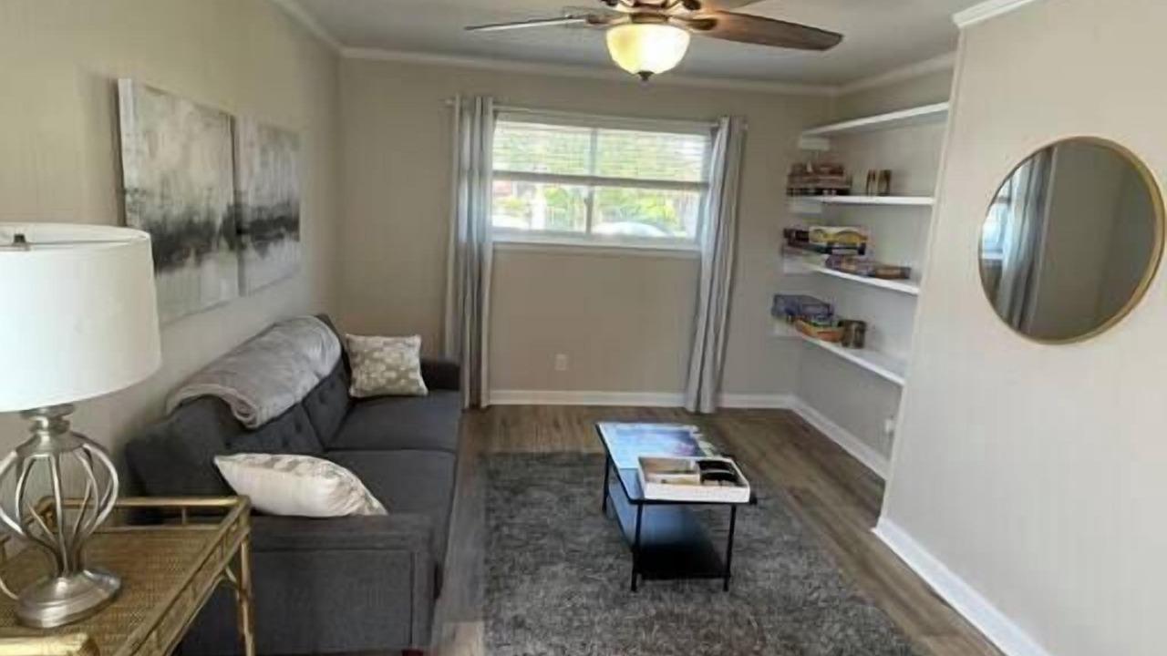 Photo of Livingroom in Bayview