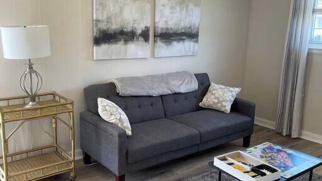 Photo of Livingroom in Bayview