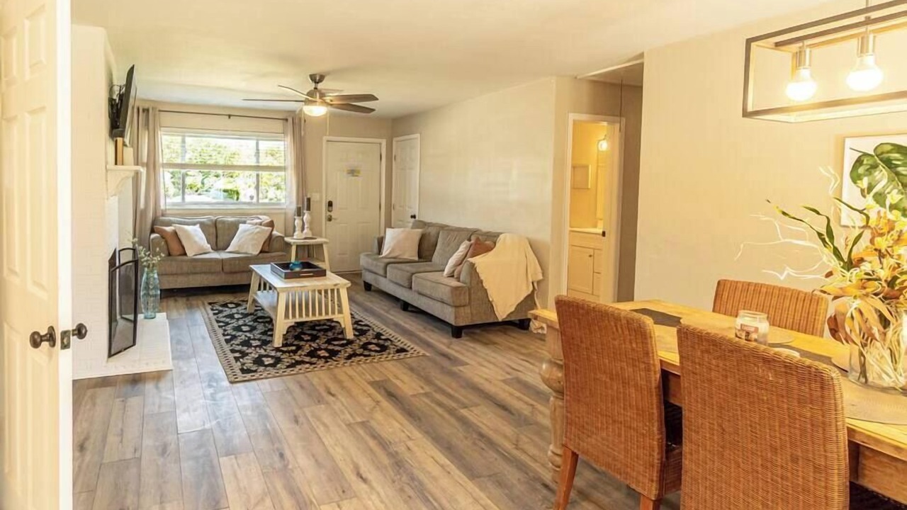Photo of Livingroom in Bayview