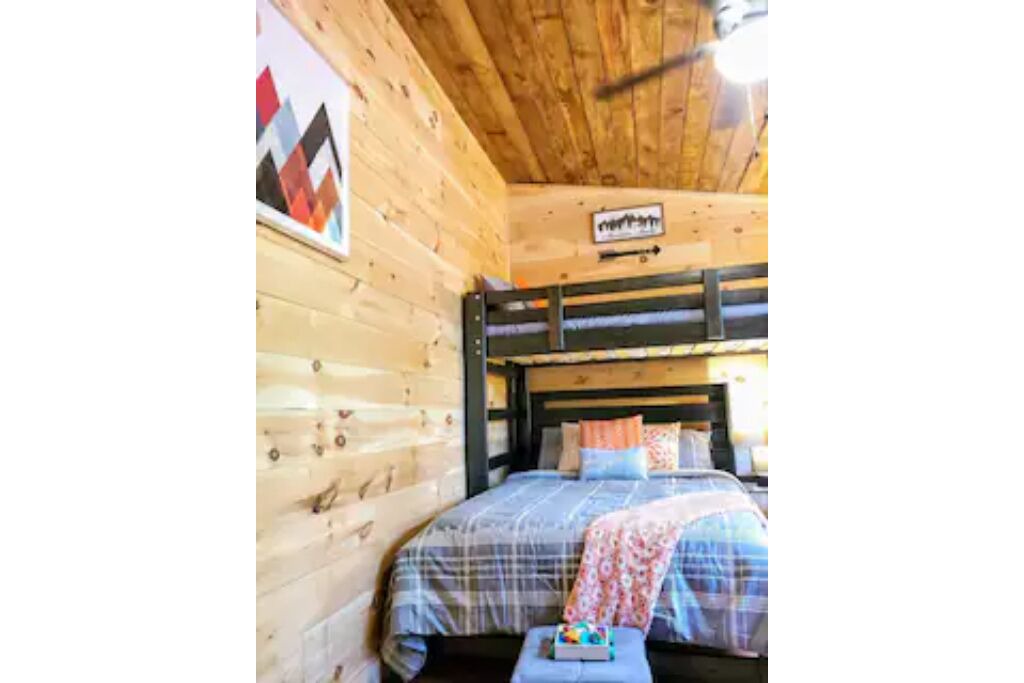 Photo of Bedroom in Pickens