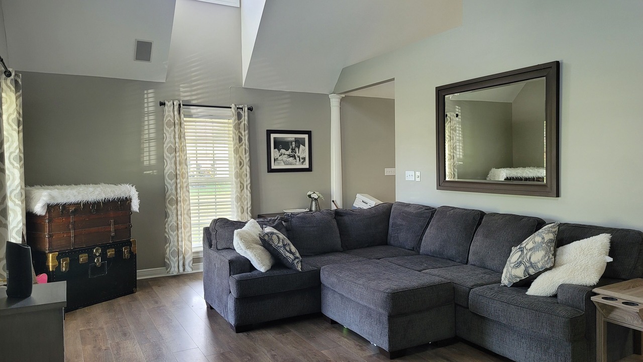 Photo of Livingroom in Shepherdsville