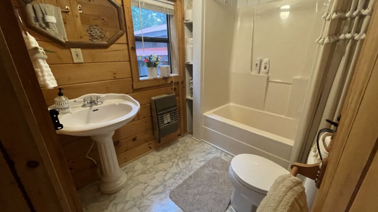 Photo of Bathroom in Jamestown
