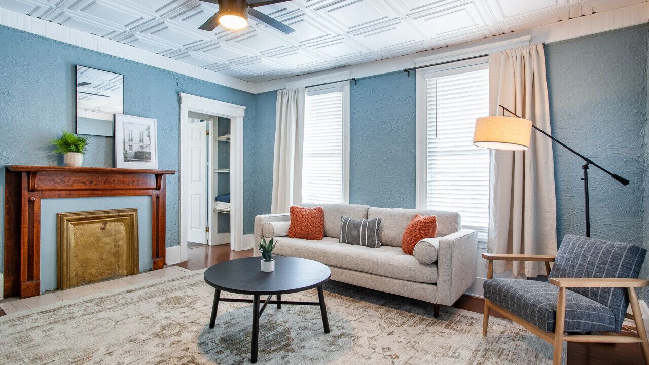 Photo of Livingroom in Knoxville