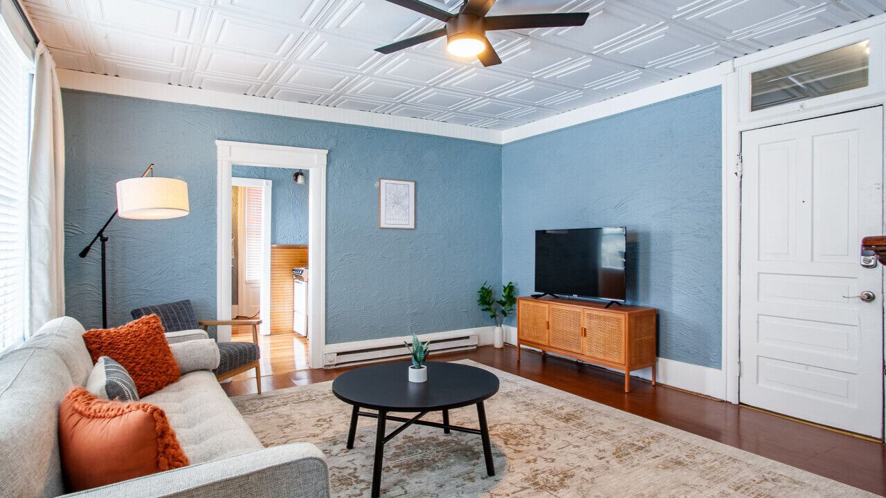 Photo of Livingroom in Knoxville