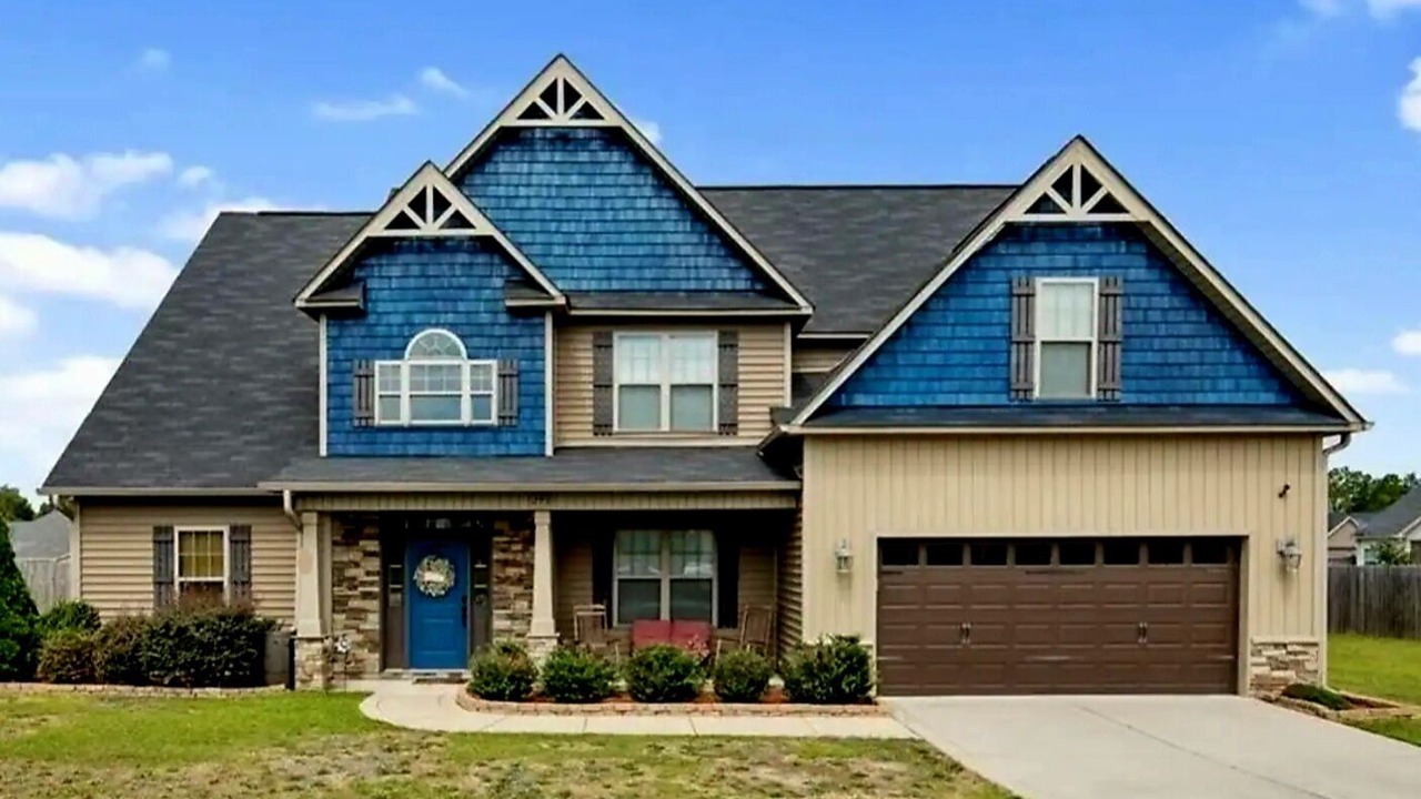 Photo of Outdoor in Olivia