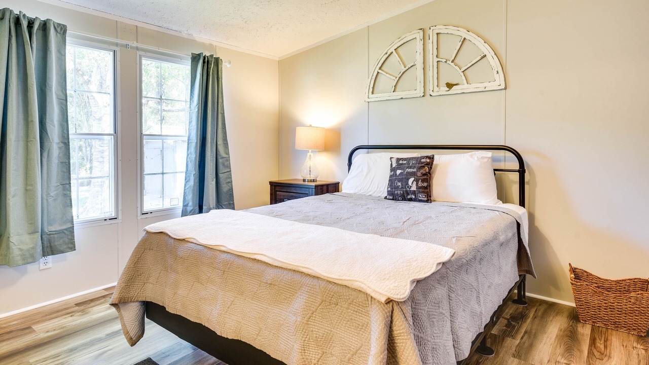 Photo of Bedroom in Supply