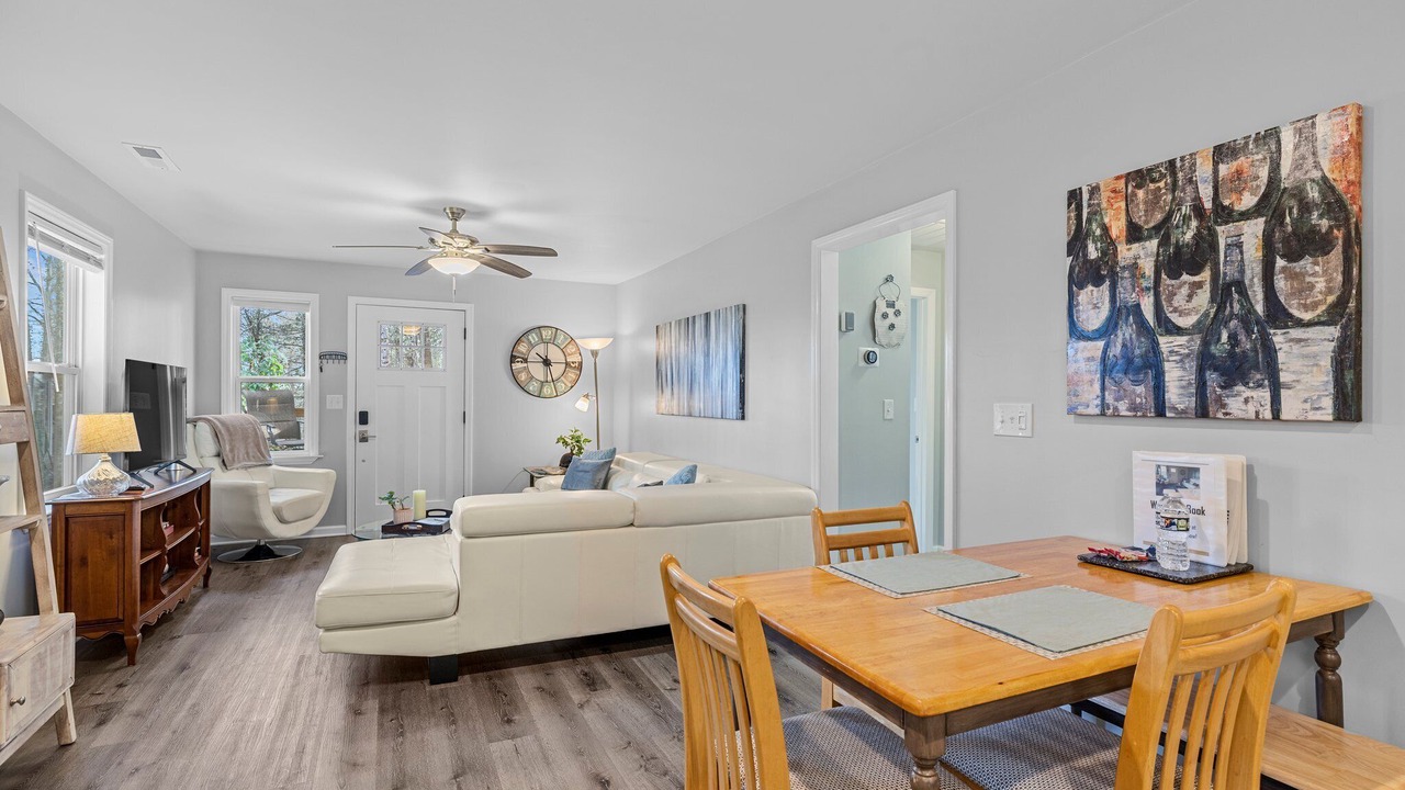 Photo of Livingroom in Hendersonville