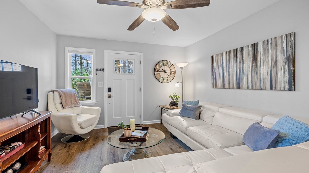 Photo of Livingroom in Hendersonville