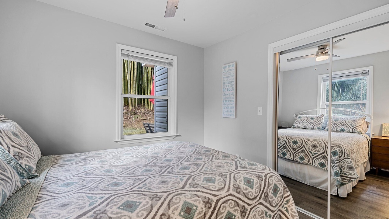Photo of Bedroom in Hendersonville