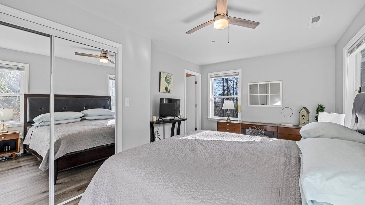 Photo of Bedroom in Hendersonville