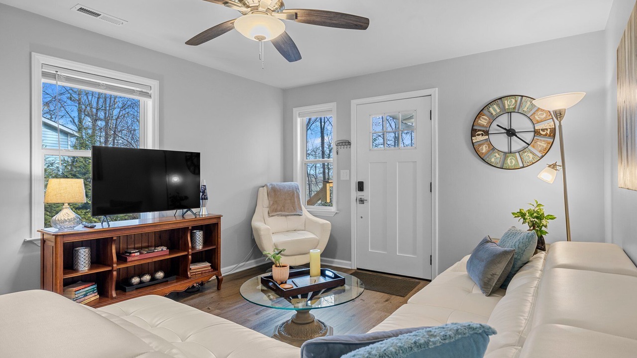 Photo of Bedroom in Hendersonville
