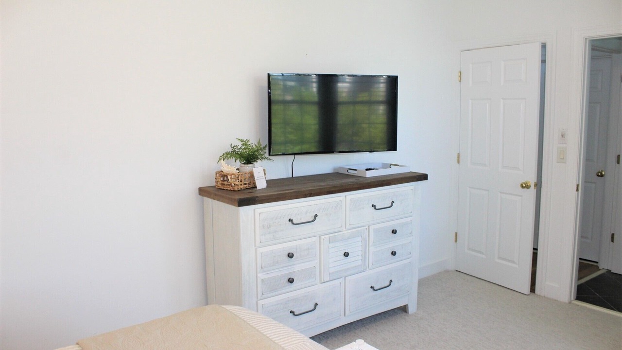 Photo of Bedroom in Manteo
