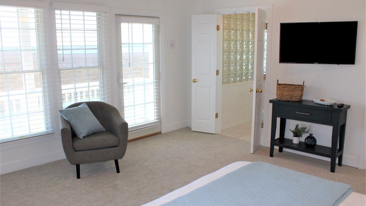 Photo of Bedroom in Manteo