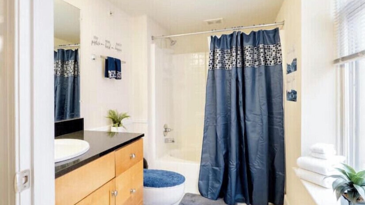 Photo of Bathroom in Shockoe Bottom