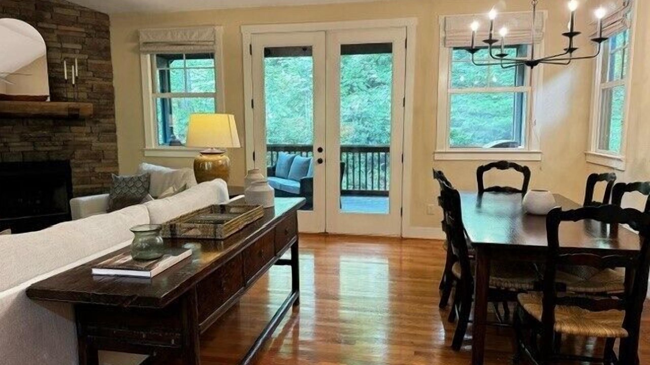 Photo of Livingroom in Bear Lake Reserve