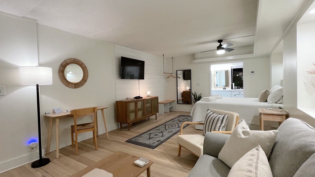 Photo of Livingroom in Airlie
