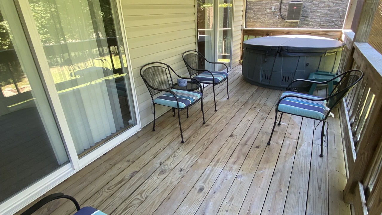 Photo of Patio Balcony in Sloans Valley