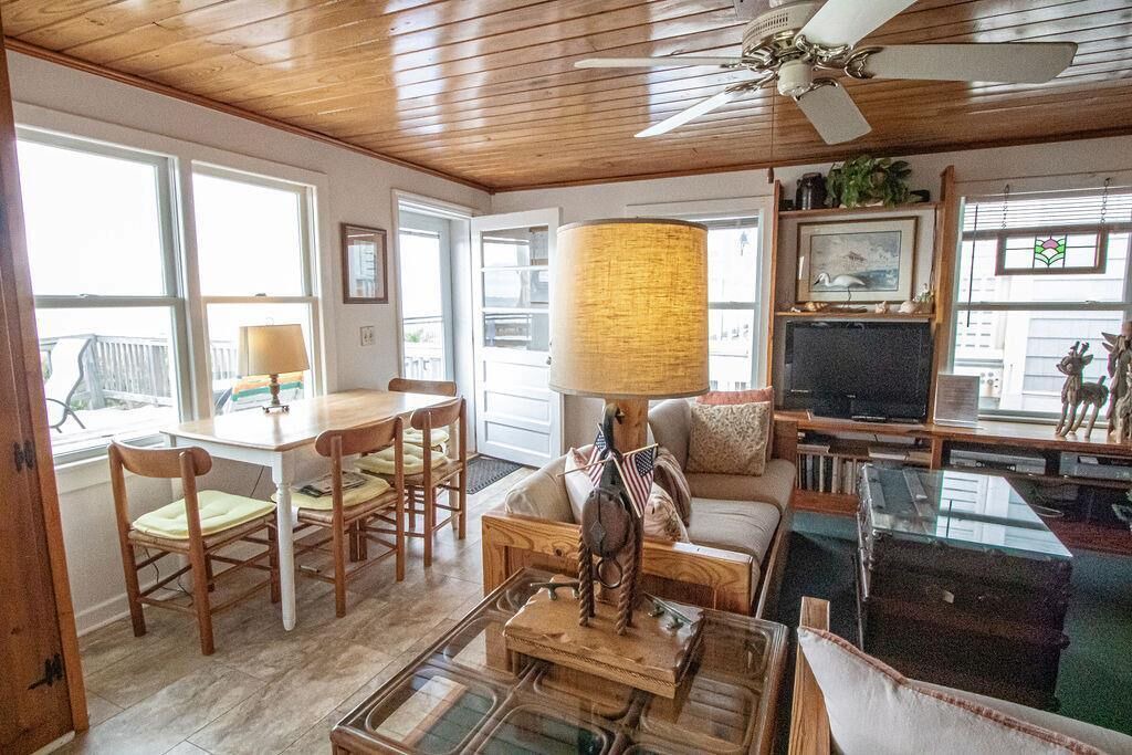 Photo of Livingroom in Holden Beach