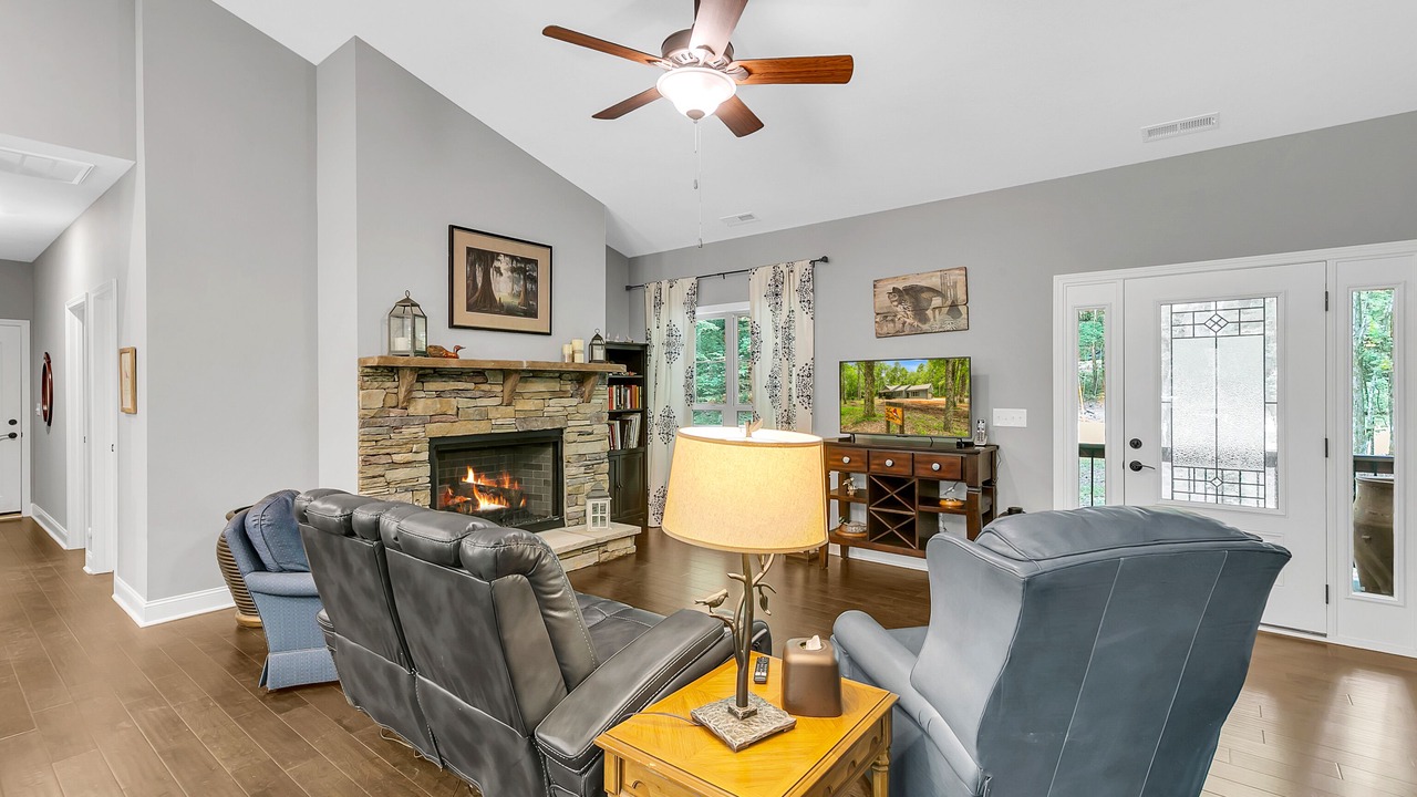 Photo of Livingroom in Brevard