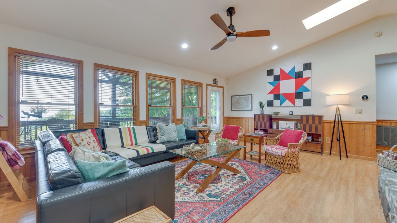 Photo of Livingroom in Waynesville