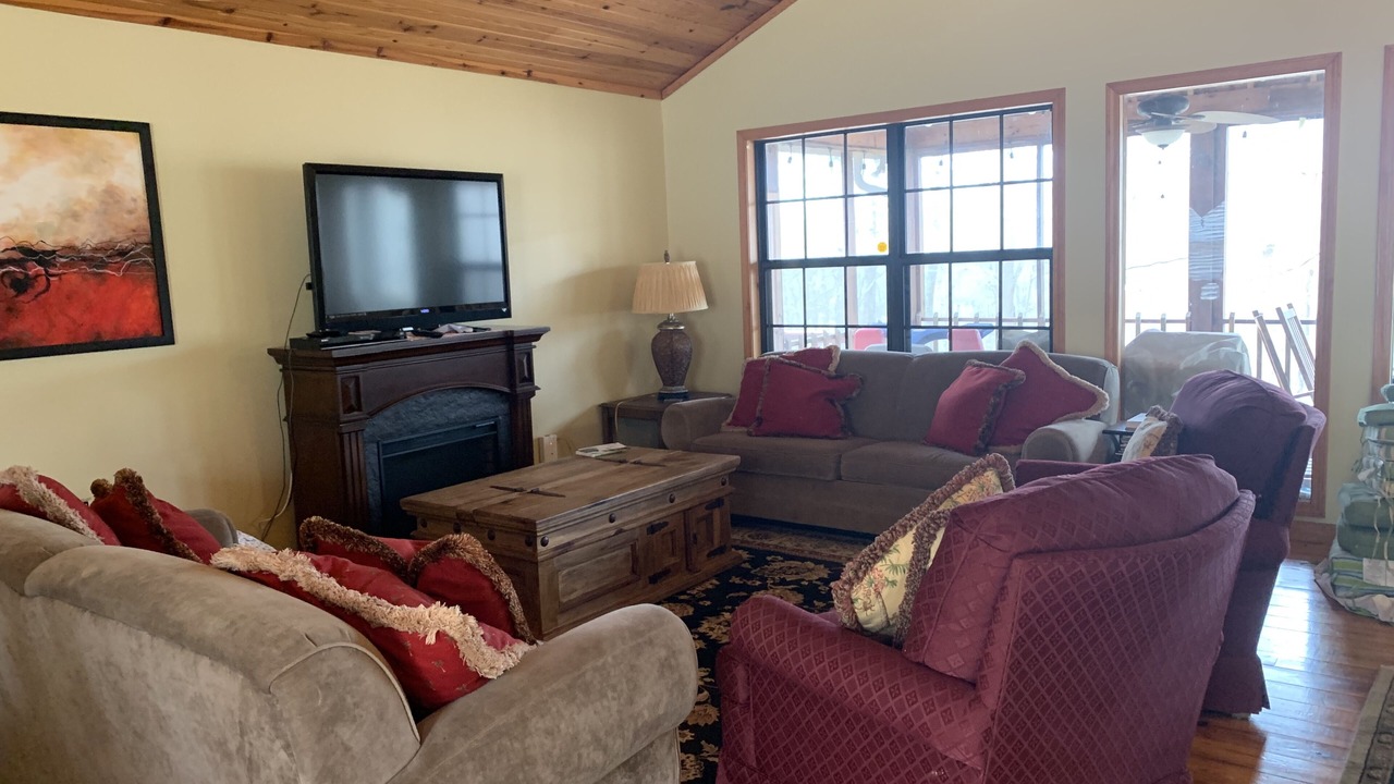 Photo of Livingroom in Clarkson
