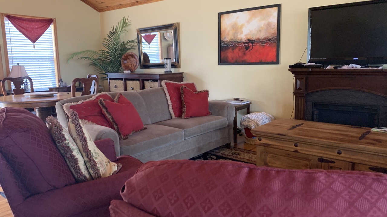 Photo of Livingroom in Clarkson