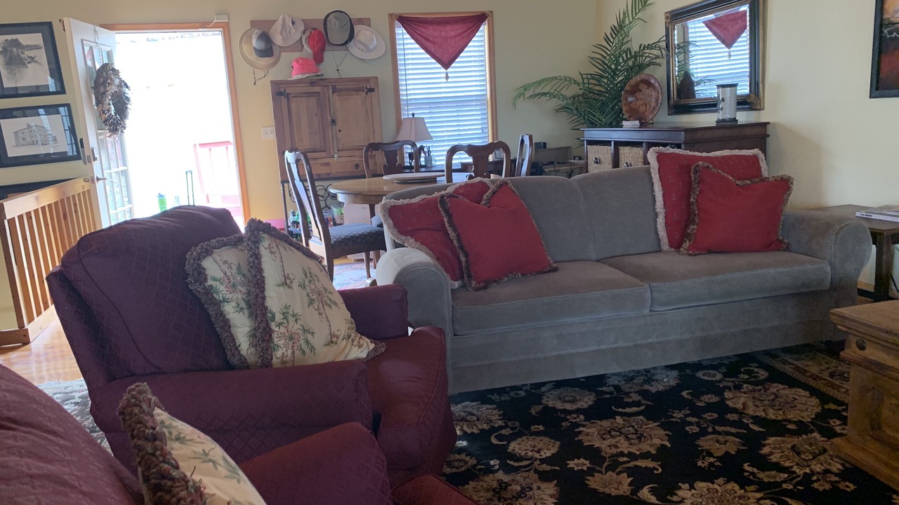 Photo of Livingroom in Clarkson