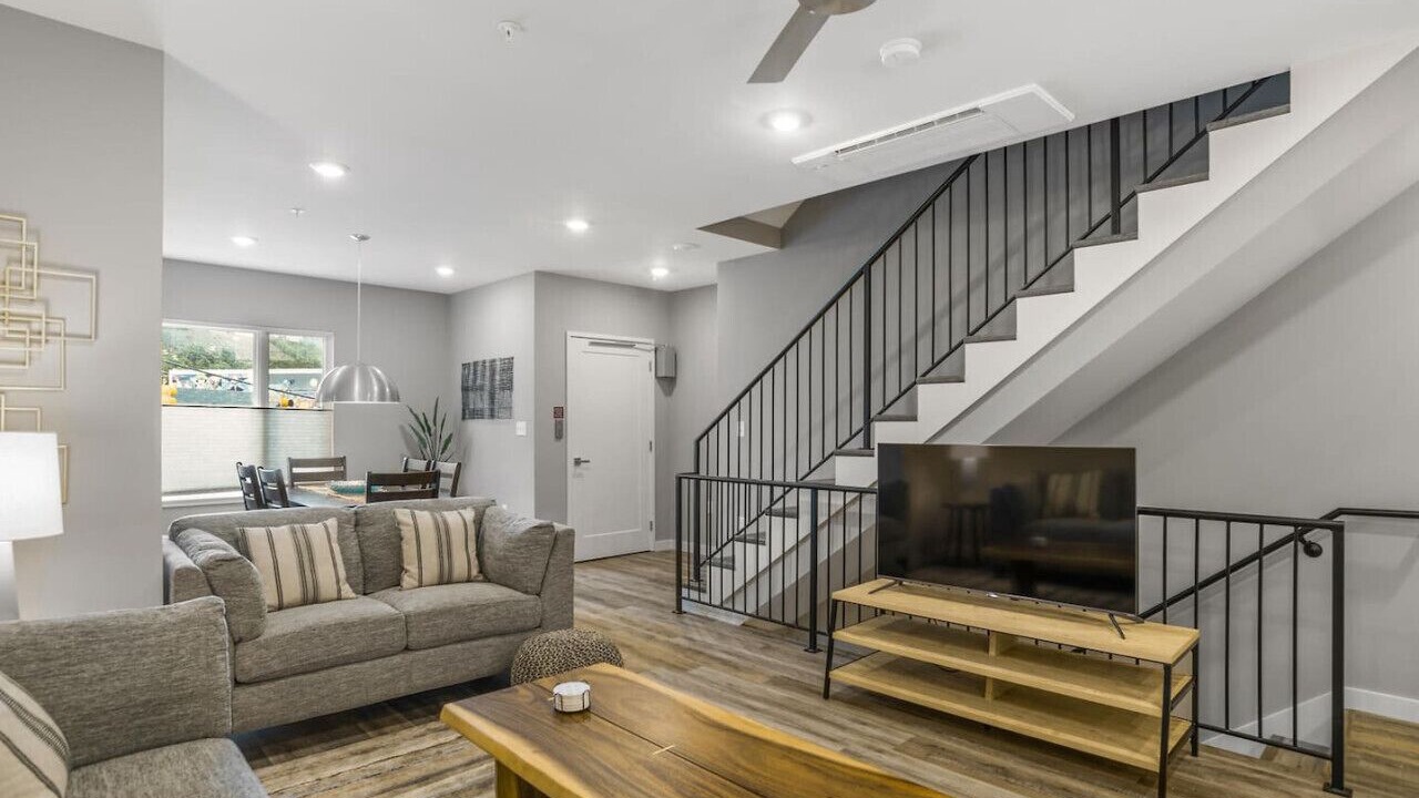 Photo of Livingroom in Asheville