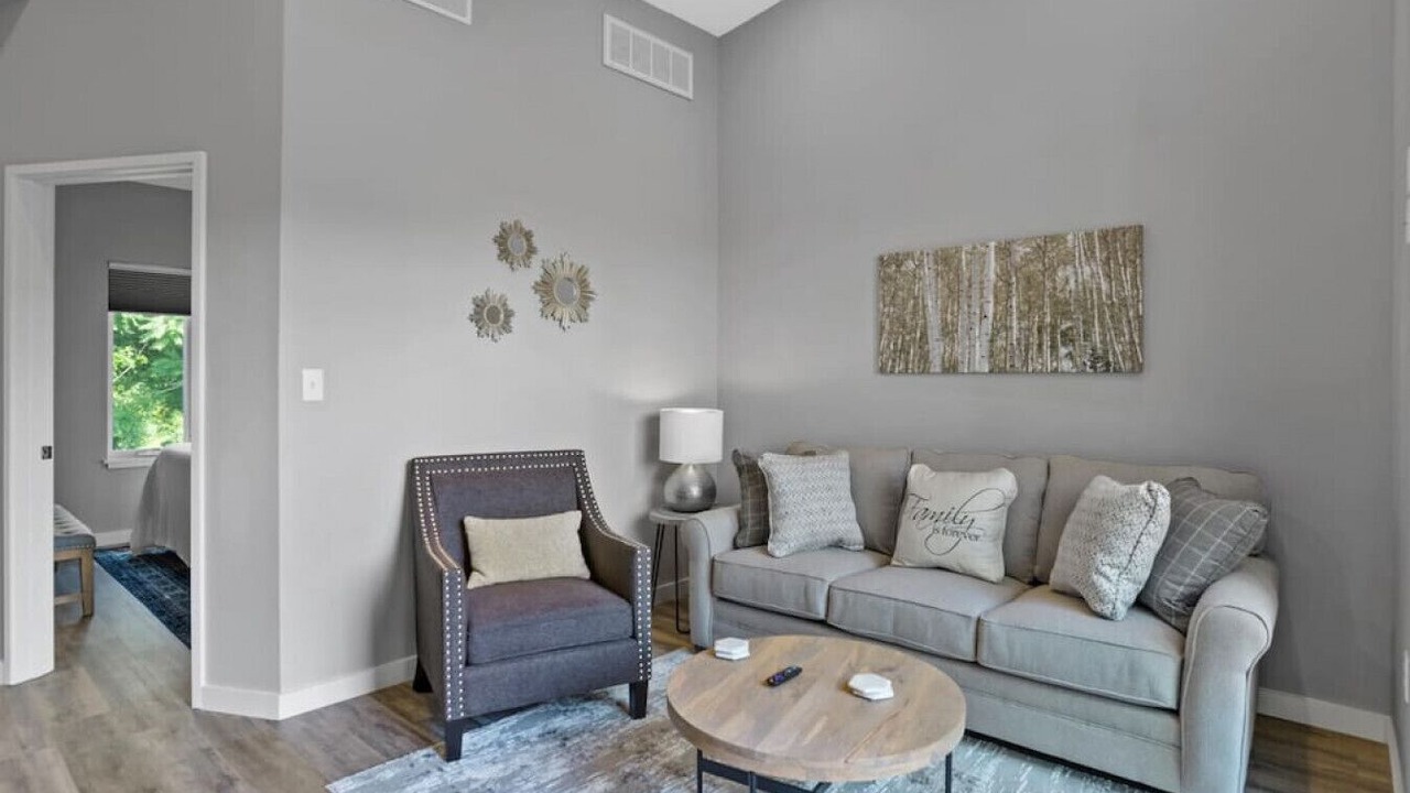Photo of Livingroom in Asheville