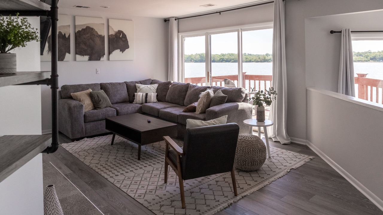 Photo of Livingroom in Utica