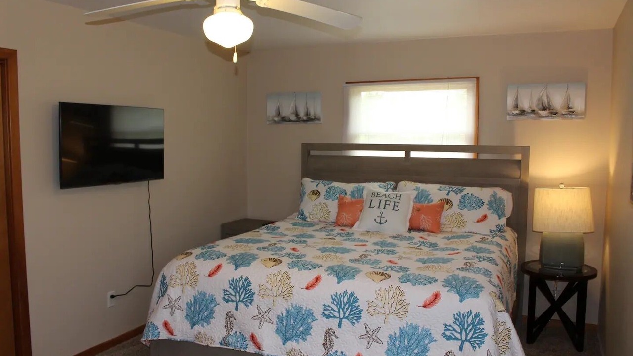 Photo of Bedroom in Avon