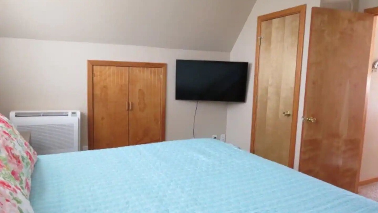 Photo of Bedroom in Avon