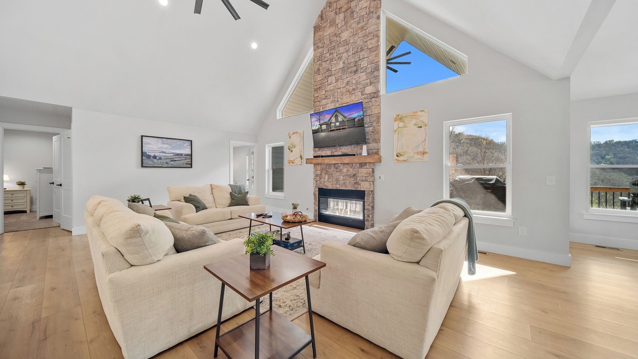 Photo of Livingroom in La Follette