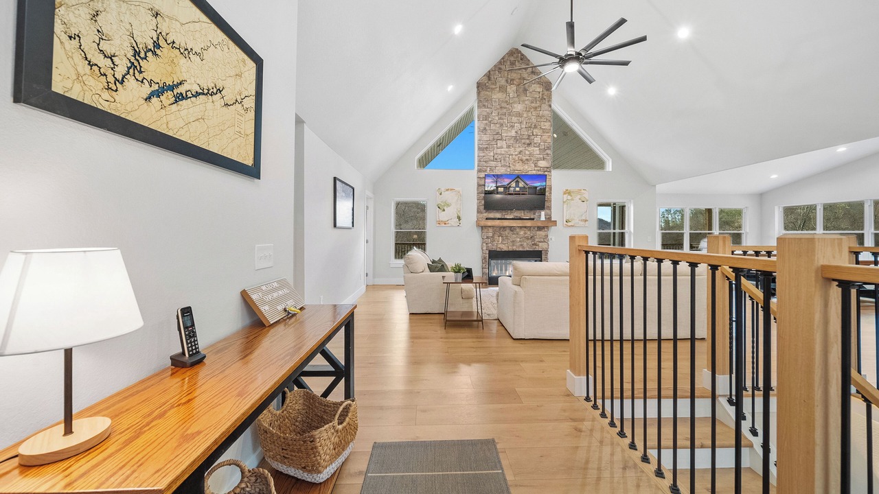 Photo of Livingroom in La Follette