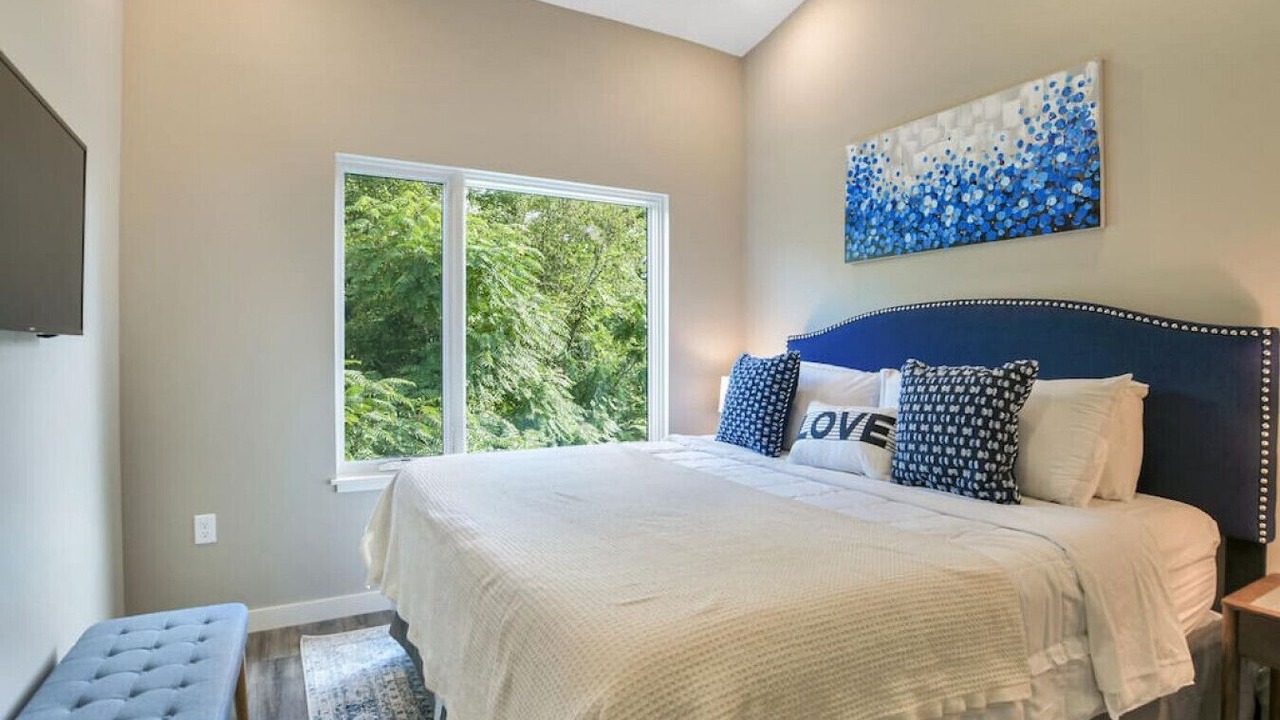 Photo of Bedroom in Asheville