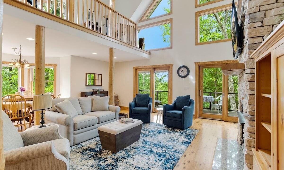 Photo of Livingroom in Pickens