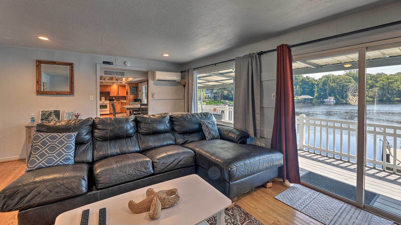 Photo of Livingroom in Brices Creek