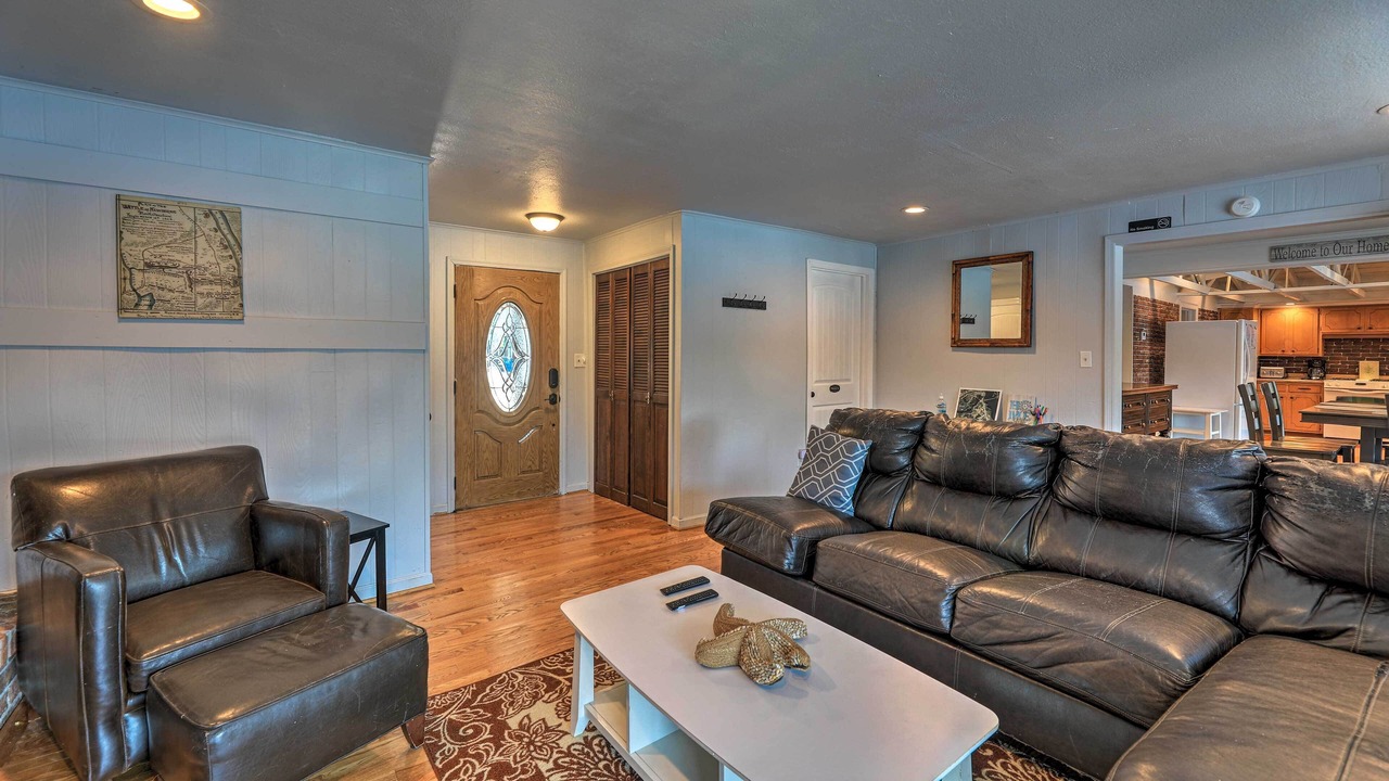 Photo of Livingroom in Brices Creek