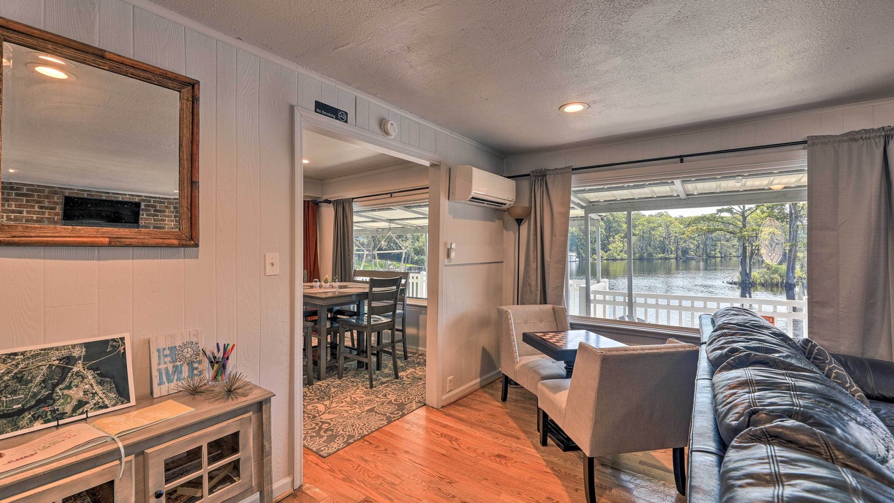 Photo of Livingroom in Brices Creek