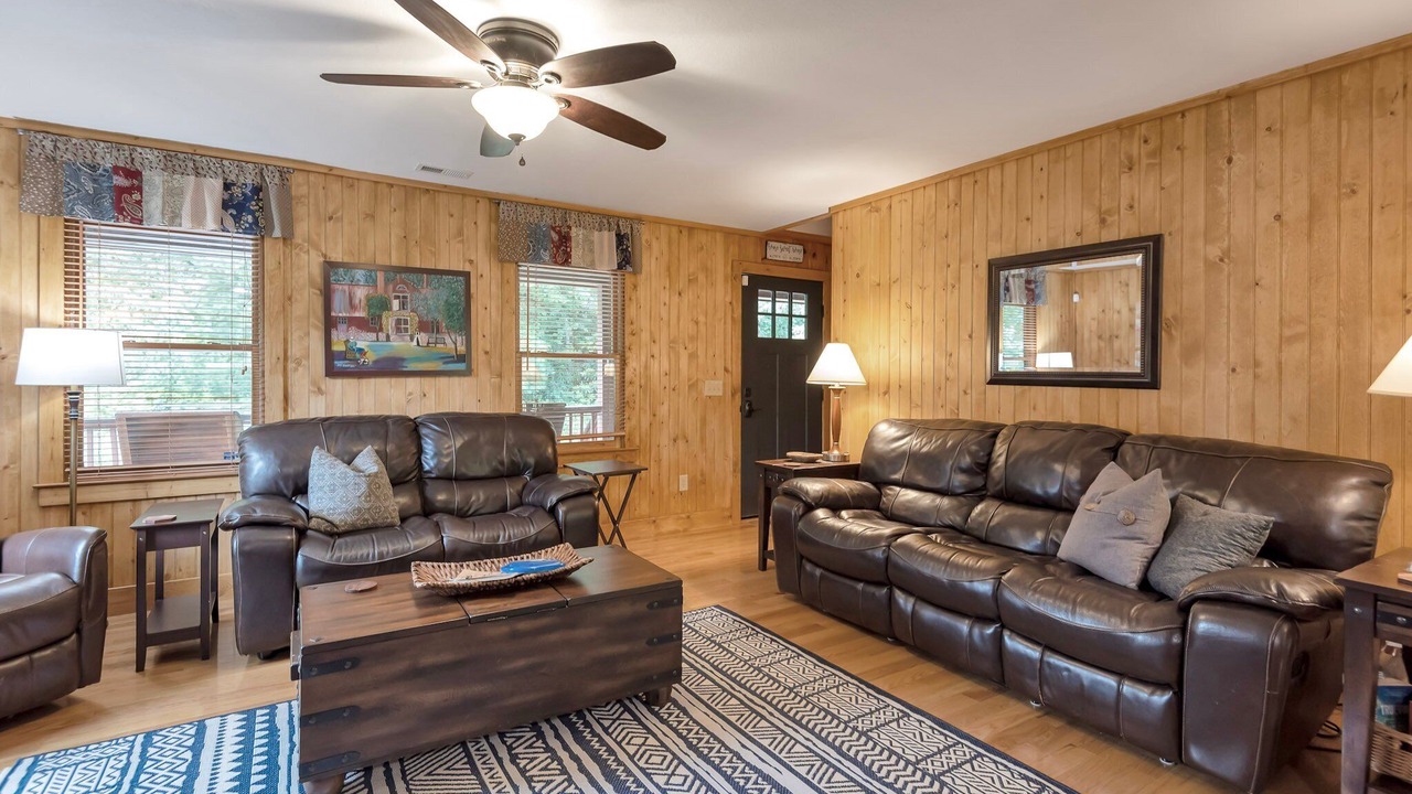 Photo of Livingroom in Todd