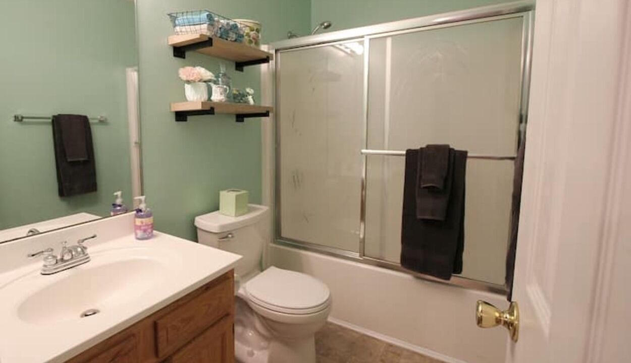 Photo of Bathroom in Crossville