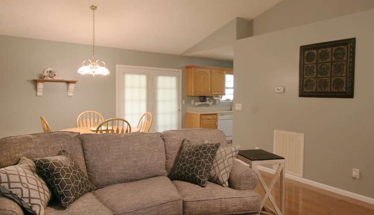 Photo of Livingroom in Crossville