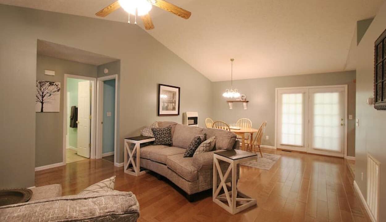 Photo of Livingroom in Crossville