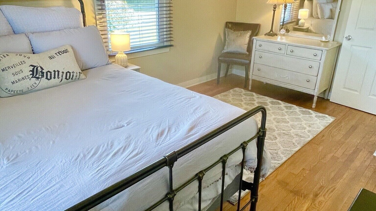 Photo of Bedroom in Knoxville