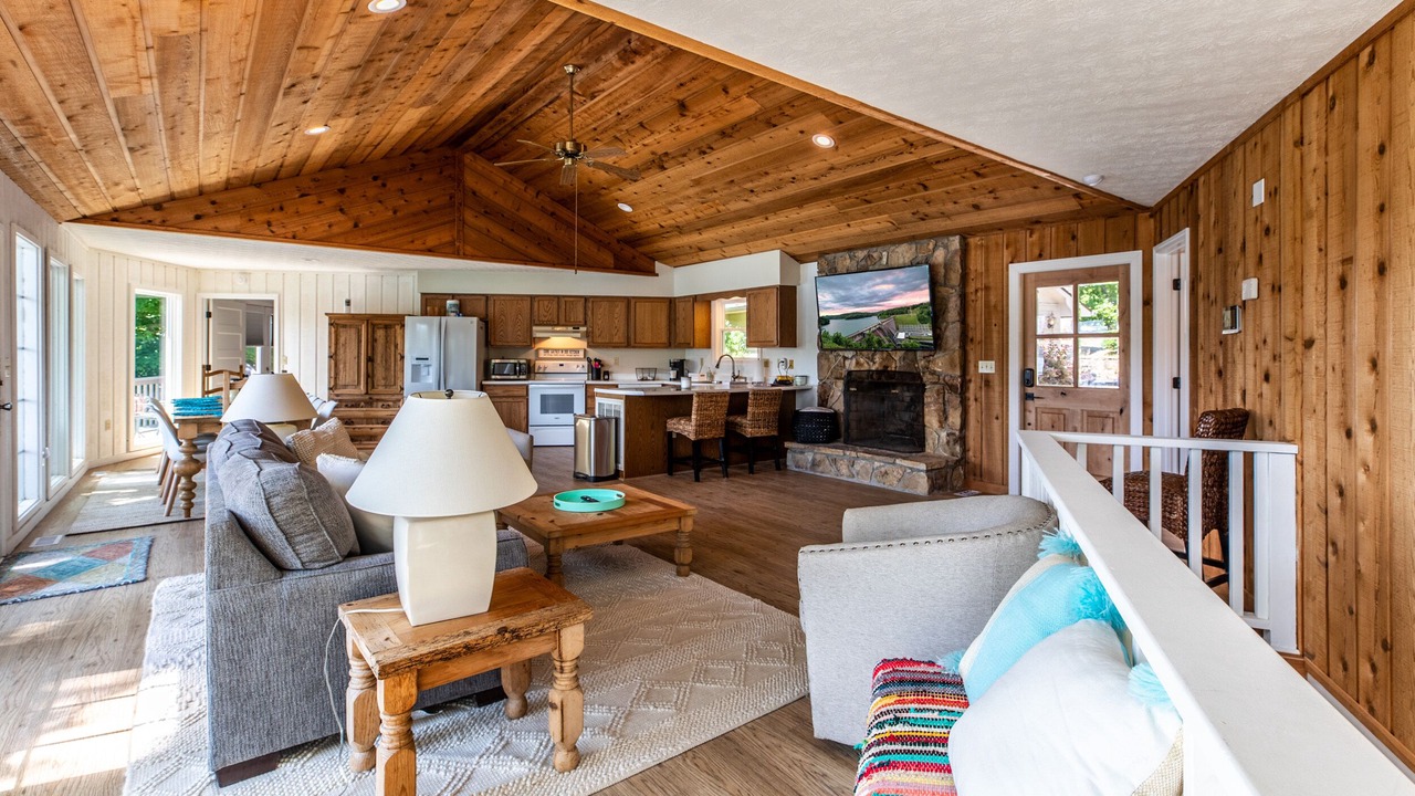 Photo of Livingroom in Big Creek