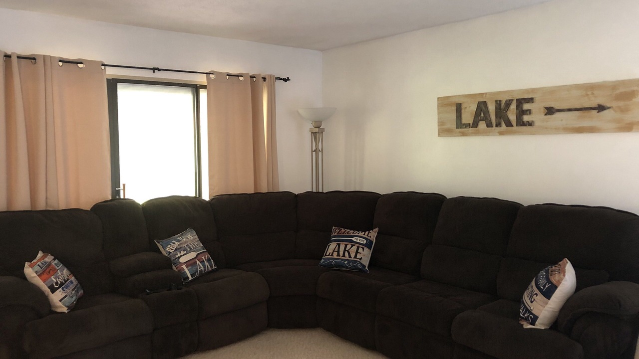 Photo of Livingroom in Bronston
